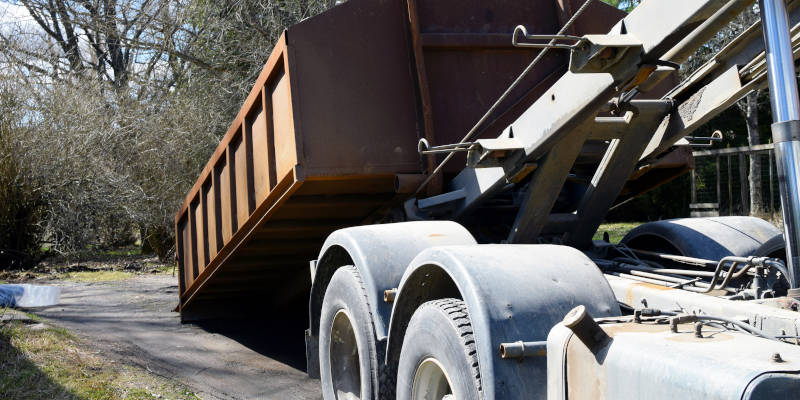 Roll-Off Dumpsters in Trenton, Texas